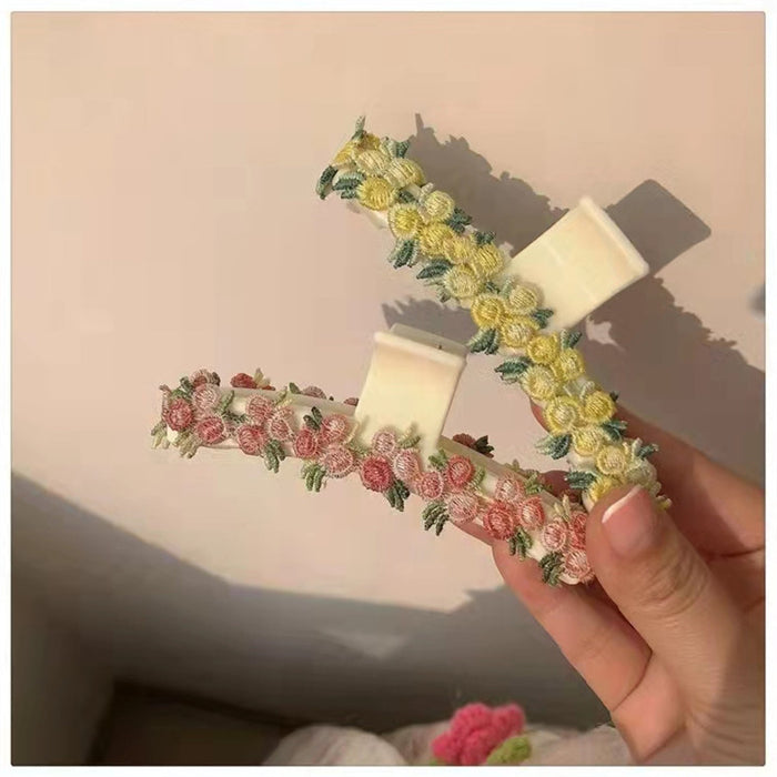 Wholesale Plastic Small Floral Peach Hair Clip JDC-HC-Chengfei003