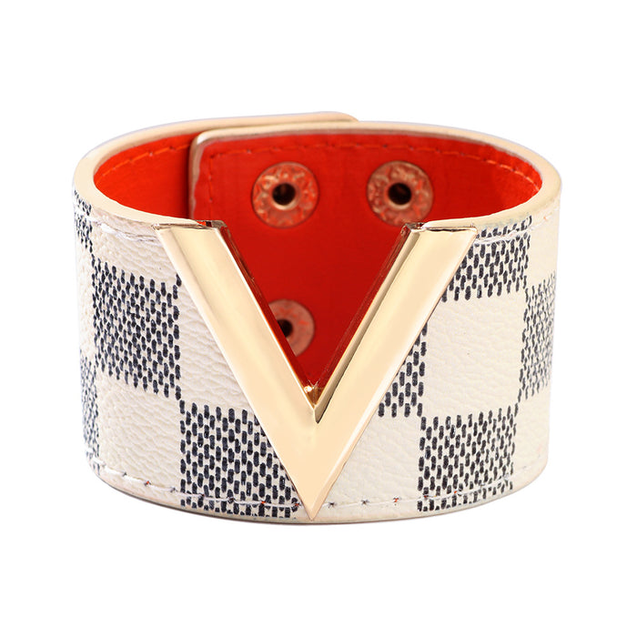 Wholesale Bracelet Large Wide Leather V-shaped Plaid Bracelet PU Leather Jewelry (F) JDC-BT-QiN005