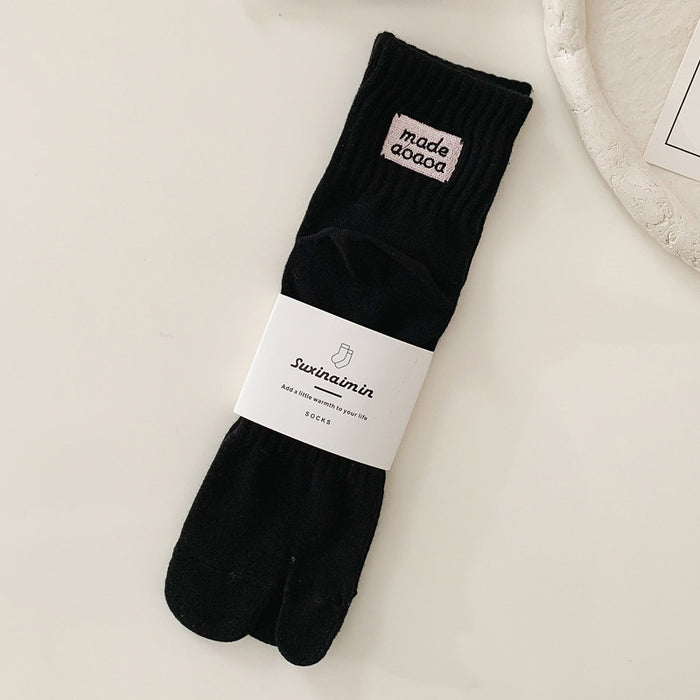 Wholesale Sock 100% Cotton Breathable Sweat Absorbing Black and White Medium Tube MOQ≥3 JDC-SK-AiM001