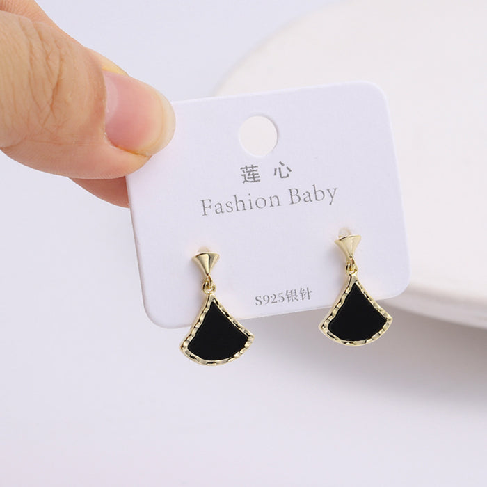 Wholesale Scalloped Black Acrylic Earrings Sterling Silver Stud Earrings JDC-ES-lianxin010