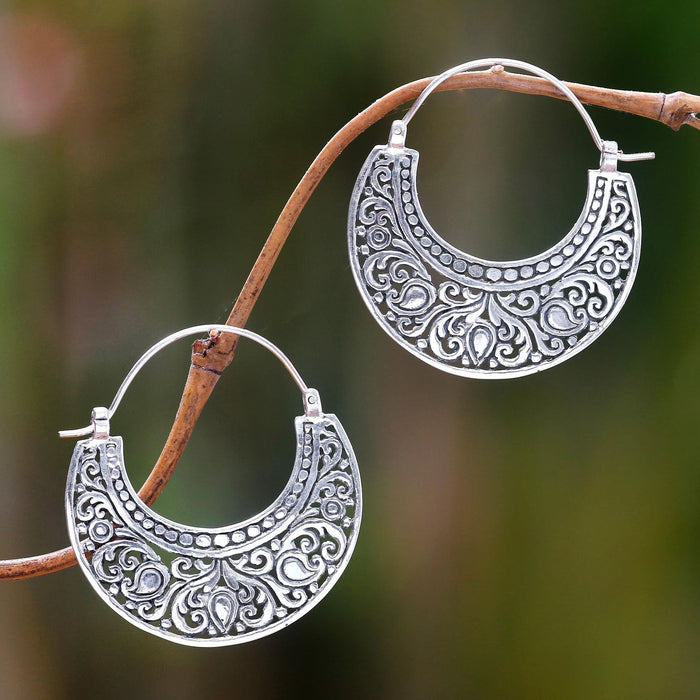 Wholesale Earrings Alloy Retro Hollow Carved Semicircle Individual Earrings JDC-ES-Saip065