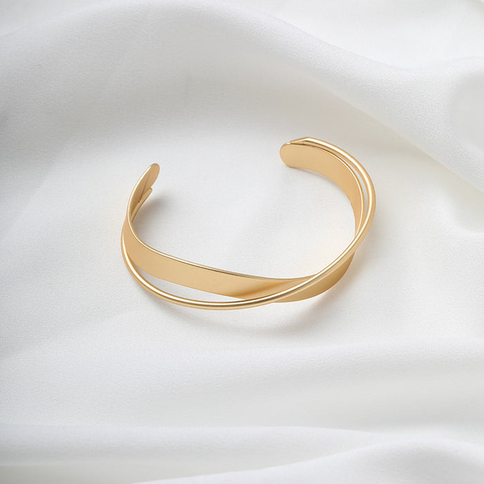 Jewelry WholesaleWholesale cross dummy gold open alloy bracelet JDC-BT-BaoY014 Bracelet 宝钰 %variant_option1% %variant_option2% %variant_option3%  Factory Price JoyasDeChina Joyas De China