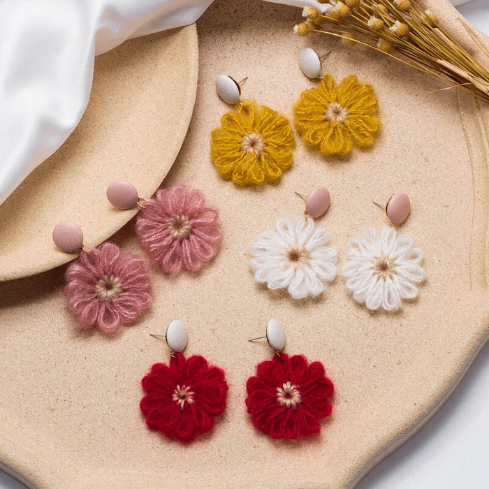 Wholesale 925 Silver Needle Wool Flower Daisy Earrings JDC-ES-GSMDD019 Earrings 萌豆豆 Wholesale Jewelry JoyasDeChina Joyas De China