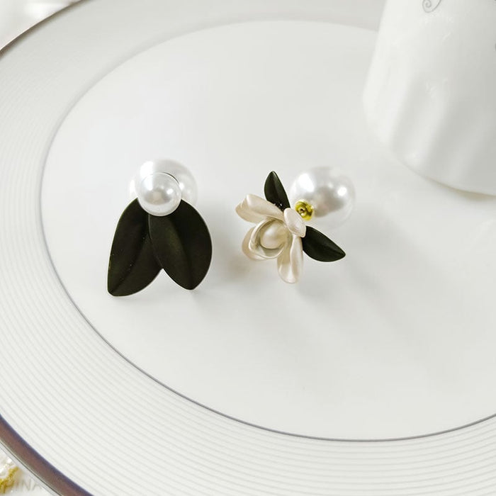 Wholesale asymmetric leaf gardenia flower pearl alloy earrings JDC-ES-HZQ004 Earrings 青之荷 Wholesale Jewelry JoyasDeChina Joyas De China