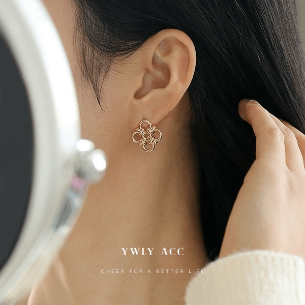 Wholesale Brass Metal Line Chinese Knot Stud Earrings JDC-ES-YWLY039 Earrings 丽轶 Wholesale Jewelry JoyasDeChina Joyas De China