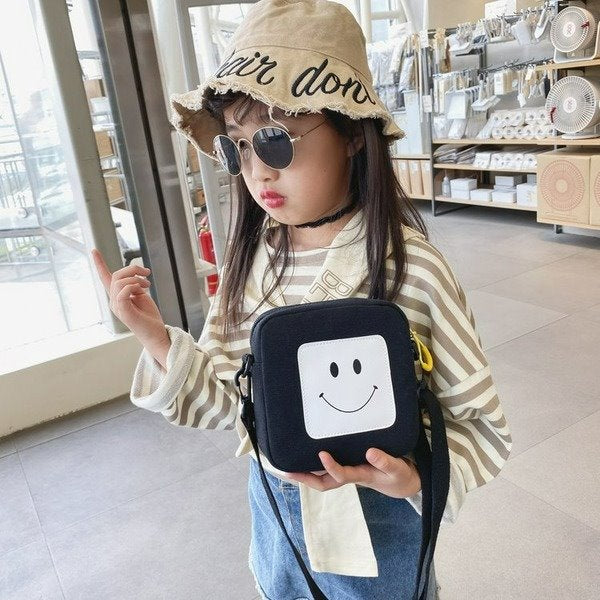 Wholesale Canvas Smiley Cute Messenger Bag JDC-SD-KR045 Shoulder Bags 坤然 Wholesale Jewelry JoyasDeChina Joyas De China