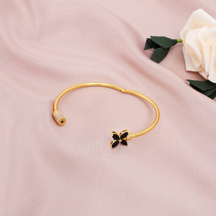 Wholesale Copper Gold Plated Rhinestone Four-Leaf Clover Bracelet JDC-BT-ZiR004 Bracelet 孜瑞 Wholesale Jewelry JoyasDeChina Joyas De China
