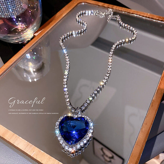 Wholesale diamond-encrusted love alloy necklace JDC-NE-BaoY007 Necklaces 宝钰 Wholesale Jewelry JoyasDeChina Joyas De China