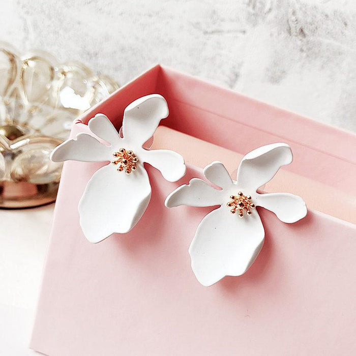 Wholesale Earrings Flower Pink alloy simple style JDC-ES-xc157 Earrings JoyasDeChina white Wholesale Jewelry JoyasDeChina Joyas De China