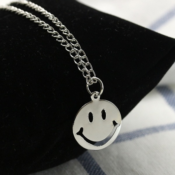 Bulk Jewelry Wholesale gold alloy round smile necklace JDC-NE-D585 Wholesale factory from China YIWU China