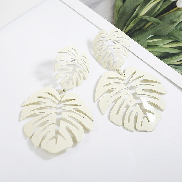 Bulk Jewelry Wholesale hollowed out large leafy beach earrings  JDC-ES-b060 Wholesale factory from China YIWU China