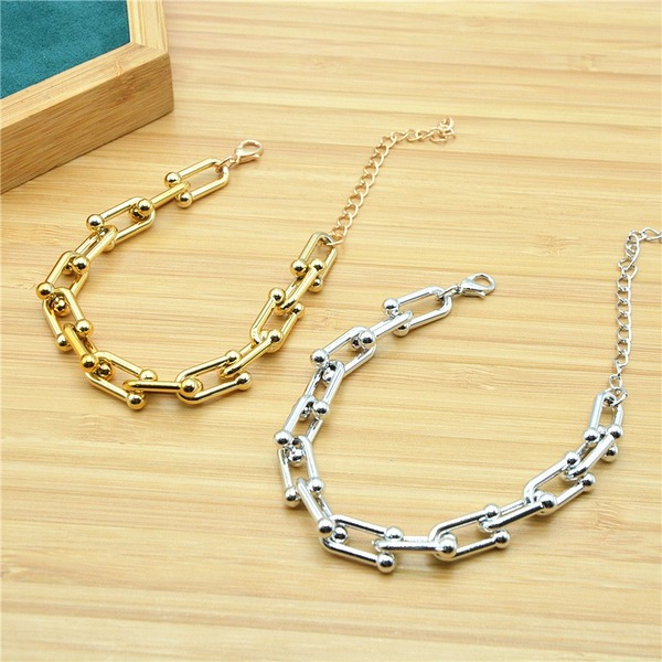 Bulk Jewelry Wholesale Neckaces u-shaped plastic horseshoe chain  JDC-NE-xc048 Wholesale factory from China YIWU China