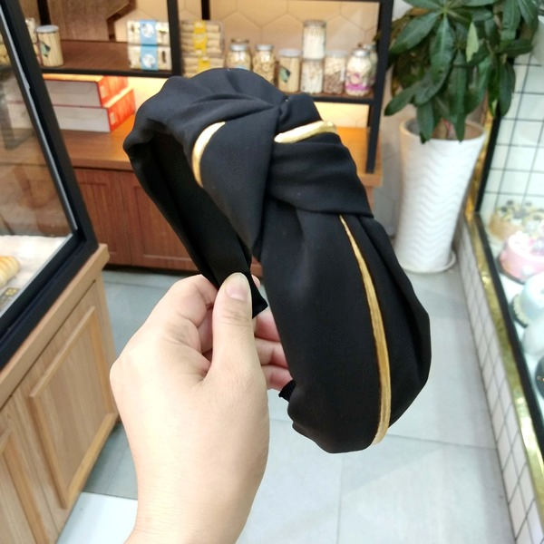 Bulk Jewelry Wholesale Phnom Penh Knotted Broad Edge Pure Color Fabric Headband JDC-HD-O115 Wholesale factory from China YIWU China