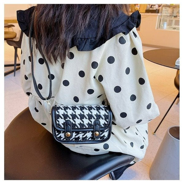 Wholesale PU lattice messenger bag JDC-SD-KR052 Shoulder Bags 坤然 Wholesale Jewelry JoyasDeChina Joyas De China