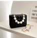 Wholesale PU pearl chain shoulder bag JDC-SD-KR042 Shoulder Bags 坤然 balck Wholesale Jewelry JoyasDeChina Joyas De China