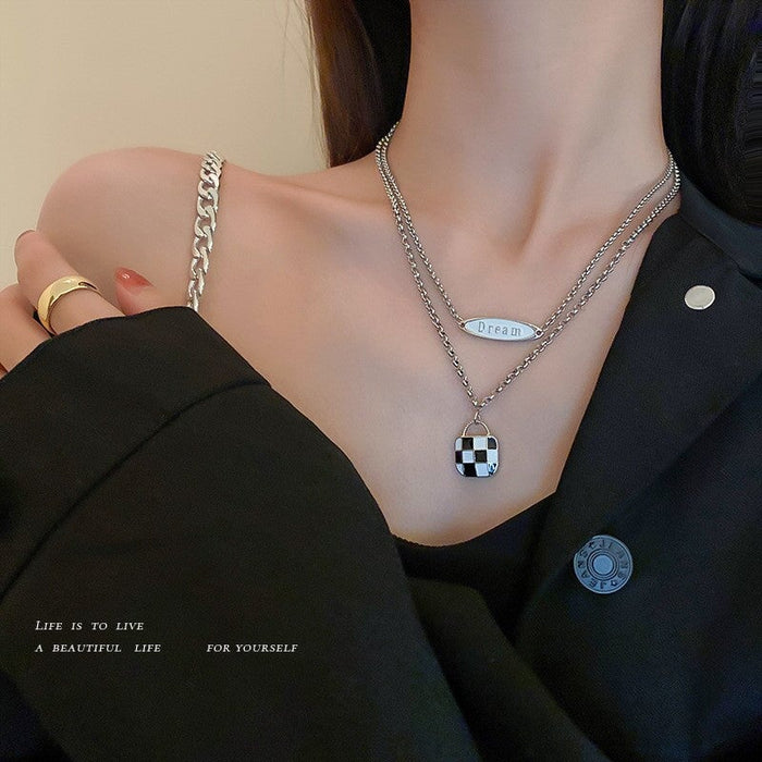 Wholesale round brand letter love alloy necklace JDC-NE-BaoY005 Necklaces 宝钰 2 Wholesale Jewelry JoyasDeChina Joyas De China