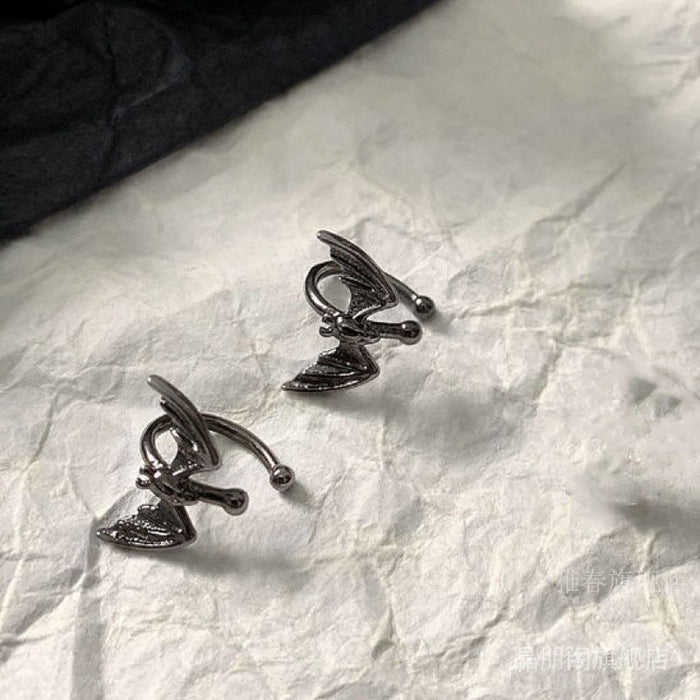 Wholesale silver bat copper ear clip JDC-ES-ChiH017 Earrings 池豪 Black pair Wholesale Jewelry JoyasDeChina Joyas De China