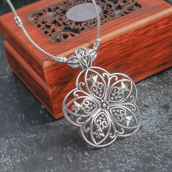 Wholesale Turquoise Hollow Flower Necklace JDC-NE-Weny040 NECKLACE 纹颖 Wholesale Jewelry JoyasDeChina Joyas De China