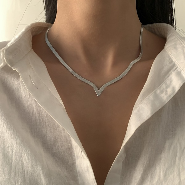 Bulk Jewelry Wholesale white copper V-shaped snake bone chain single-layer necklace JDC-NE-KunJ063 Wholesale factory from China YIWU China